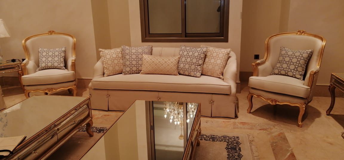 المفروشات الفاخرة